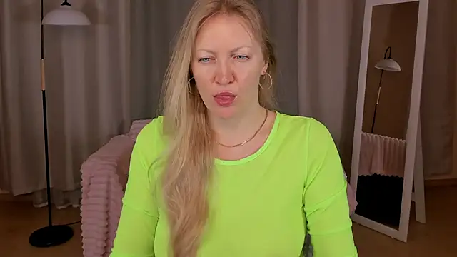 Snapshot of sugamomy chatting on December 17, 2025, 1:00 am sugamomy online show from December 17, 2025, 1:00 am