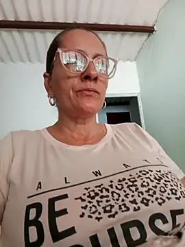 deisy summers47x online show from February 16, 2025, 2:32 pm