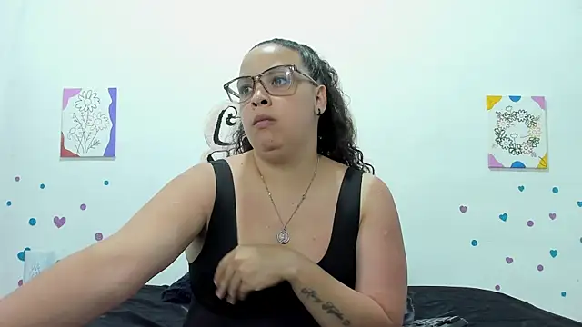 Snapshot of Danielaandximena chatting on October 7, 2025, 11:35 pm Danielaandximena online show from October 7, 2025, 11:35 pm