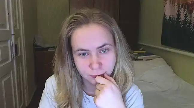 Riley Roo online show from February 19, 2025, 5:49 pm