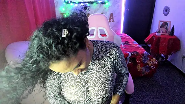 Snapshot of rayza_mature_154 chatting on December 19, 2024, 10:53 pm rayza mature 154 online show from December 19, 2024, 10:53 pm