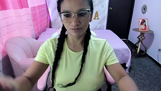 Snapshot of rayza_mature_154 chatting on January 3, 2025, 9:36 pm rayza mature 154 online show from January 3, 2025, 9:36 pm