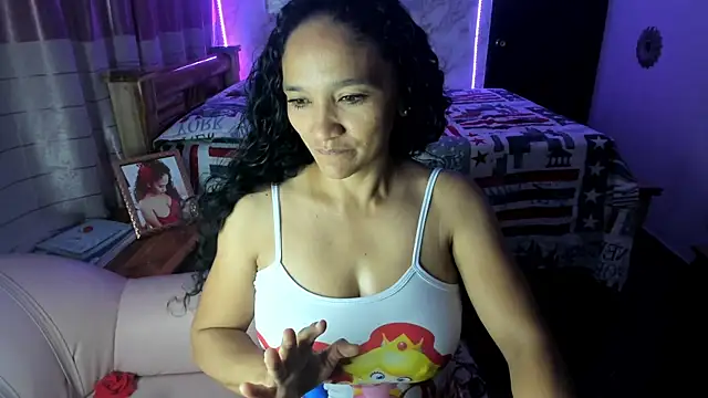 Snapshot of rayza_mature_154 chatting on March 2, 2025, 1:26 am rayza mature 154 online show from March 2, 2025, 1:26 am