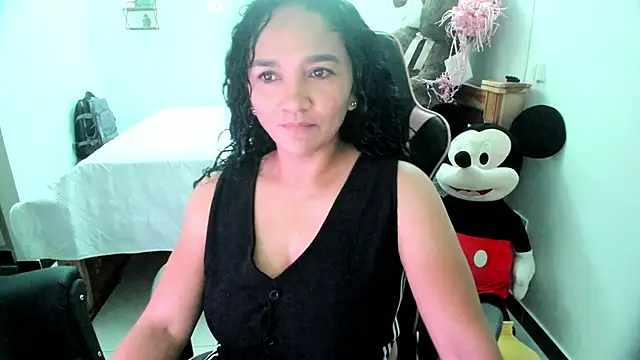 Snapshot of rayza_mature_154 chatting on October 28, 2025, 2:20 pm rayza mature 154 online show from October 28, 2025, 2:20 pm