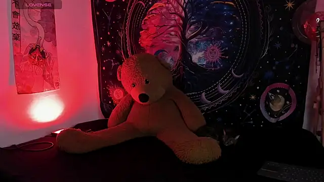 Snapshot of Elena-Rosse chatting on October 28, 2025, 11:18 pm Elena-Rosse online show from October 28, 2025, 11:18 pm