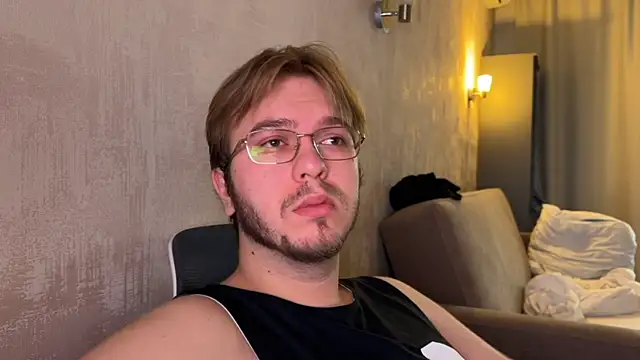 Snapshot of kiopiggy chatting on November 5, 2025, 6:57 am kiopiggy online show from November 5, 2025, 6:57 am