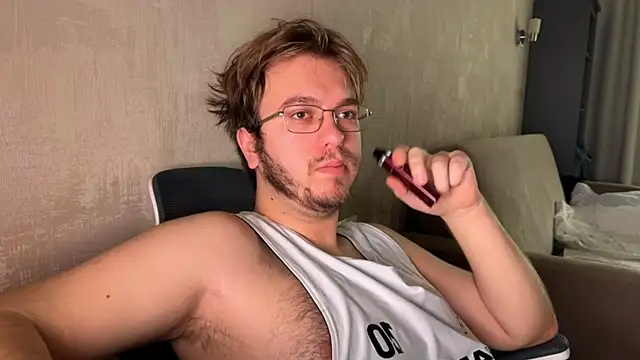 Snapshot of kiopiggy chatting on November 6, 2025, 6:47 am kiopiggy online show from November 6, 2025, 6:47 am