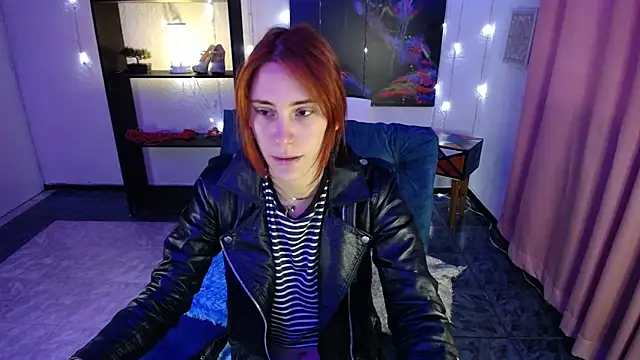 Snapshot of IsaBaileys_ chatting on January 20, 2025, 2:14 pm IsaBaileys online show from January 20, 2025, 2:14 pm
