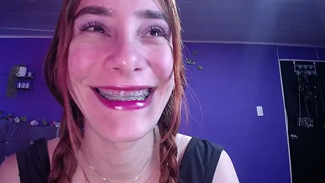 Snapshot of IsaBaileys_ chatting on September 25, 2025, 8:12 pm IsaBaileys online show from September 25, 2025, 8:12 pm