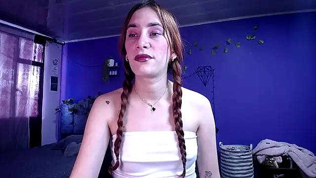 Snapshot of IsaBaileys_ chatting on September 26, 2025, 10:14 pm IsaBaileys online show from September 26, 2025, 10:14 pm