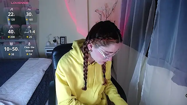 Snapshot of IsaBaileys_ chatting on January 16, 2026, 12:47 am IsaBaileys online show from January 16, 2026, 12:47 am