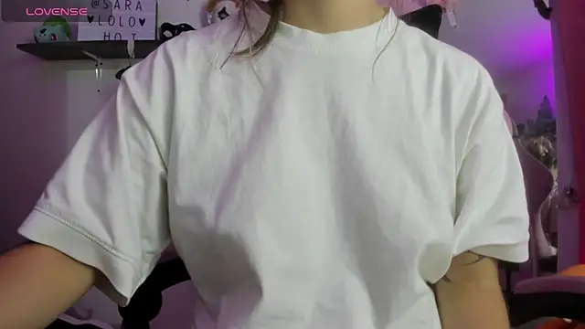 Snapshot of saralolo420 chatting on October 21, 2025, 12:00 am saralolo420 online show from October 21, 2025, 12:00 am