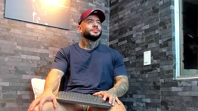 Snapshot of BruceDallas chatting on February 20, 2026, 1:24 am BruceDallas online show from February 20, 2026, 1:24 am