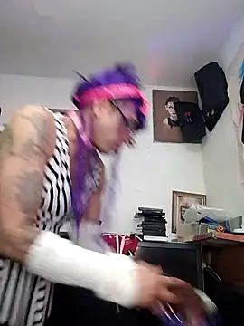 Snapshot of Mune_Raez_6 chatting on November 27, 2025, 10:39 am Mune Raez 6 online show from November 27, 2025, 10:39 am