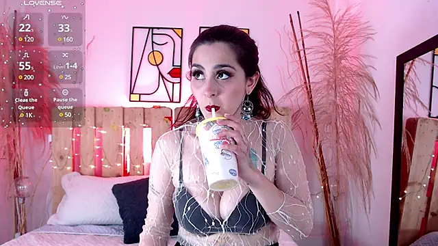 Snapshot of emily_amaya chatting on March 21, 2025, 8:29 pm emily amaya online show from March 21, 2025, 8:29 pm