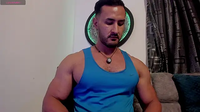curt xxx online show from May 24, 2026, 2:05 am