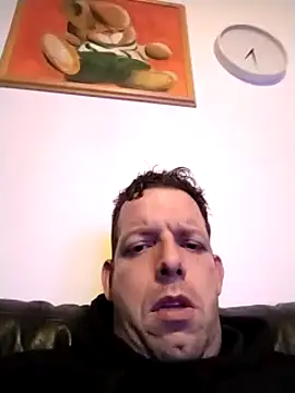 Snapshot of Knuffelstaaf123 chatting on January 5, 2025, 1:45 am Knuffelstaaf123 online show from January 5, 2025, 1:45 am