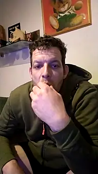 Snapshot of Knuffelstaaf123 chatting on January 27, 2025, 11:33 pm Knuffelstaaf123 online show from January 27, 2025, 11:33 pm