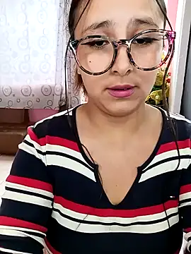 Snapshot of Cute_Penelope chatting on January 5, 2025, 3:13 pm Cute Penelope online show from January 5, 2025, 3:13 pm