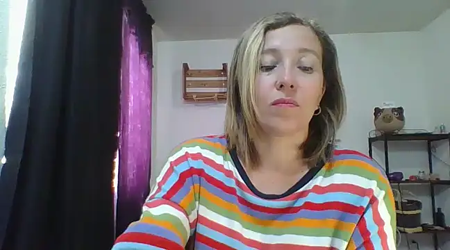 Snapshot of charlott_ponce chatting on December 23, 2024, 7:20 pm charlott ponce online show from December 23, 2024, 7:20 pm