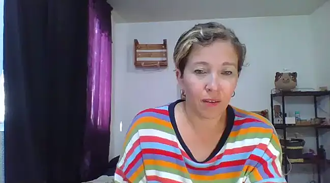 Snapshot of charlott_ponce chatting on January 3, 2025, 6:03 pm charlott ponce online show from January 3, 2025, 6:03 pm