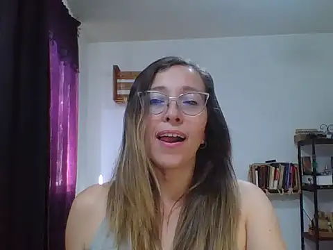 charlott ponce online show from November 16, 2025, 6:02 pm