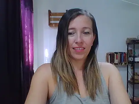 Snapshot of charlott_ponce chatting on December 1, 2025, 6:24 pm charlott ponce online show from December 1, 2025, 6:24 pm