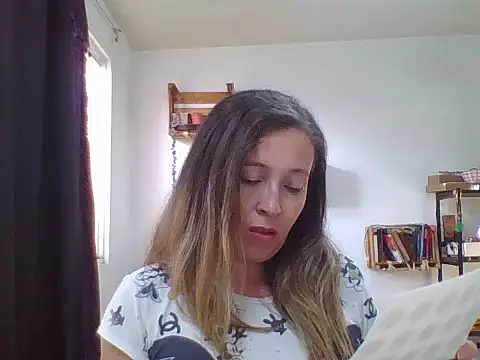 Snapshot of charlott_ponce chatting on January 7, 2026, 11:07 pm charlott ponce online show from January 7, 2026, 11:07 pm