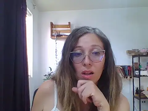 Snapshot of charlott_ponce chatting on February 11, 2026, 10:48 pm charlott ponce online show from February 11, 2026, 10:48 pm