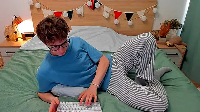 Fandi 777 online show from November 14, 2025, 7:07 am