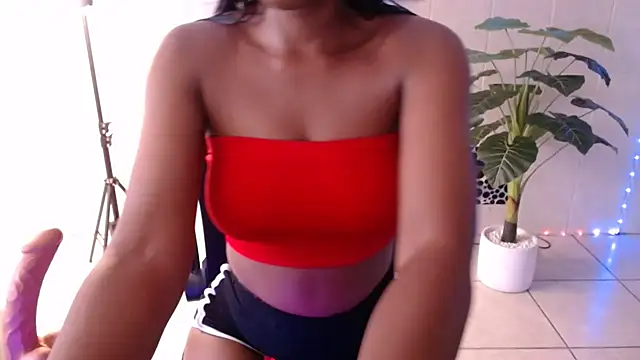 BabyBarbee online show from February 6, 2025, 1:21 pm