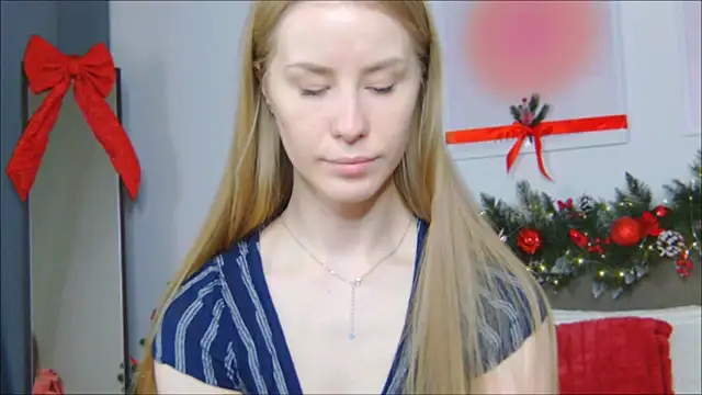 Snapshot of VioletiSwone chatting on December 20, 2025, 5:14 am VioletiSwone online show from December 20, 2025, 5:14 am