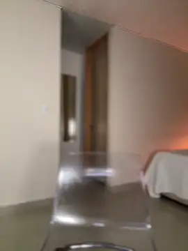 Lianh Benett online show from February 4, 2025, 4:37 am