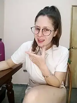 lucecitafantasy2 online show from December 3, 2024, 11:46 pm