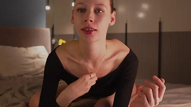 Snapshot of poisonn_girlll chatting on March 13, 2026, 7:09 pm poisonn girlll online show from March 13, 2026, 7:09 pm