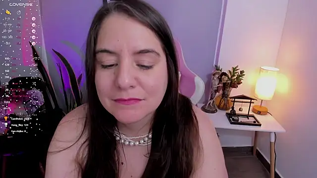 Snapshot of Tamara_m_ chatting on March 3, 2025, 11:03 pm Tamara m online show from March 3, 2025, 11:03 pm