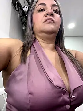 Snapshot of ruby_santana777 chatting on December 7, 2024, 9:33 pm ruby santana777 online show from December 7, 2024, 9:33 pm