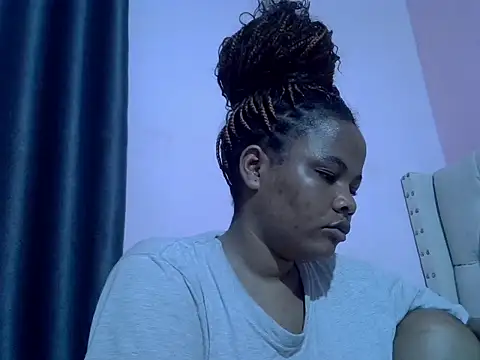 Snapshot of Amberay1 chatting on October 14, 2025, 12:44 am Amberay1 online show from October 14, 2025, 12:44 am