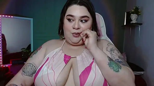 Snapshot of tiffany_laurens chatting on December 7, 2024, 6:21 am tiffany laurens online show from December 7, 2024, 6:21 am