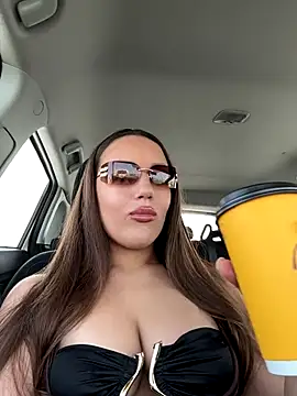 Syka0001 online show from November 7, 2025, 7:52 am