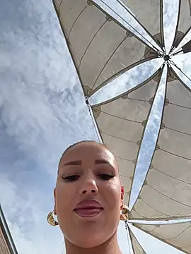 Snapshot of Syka0001 chatting on March 9, 2026, 9:46 am Syka0001 online show from March 9, 2026, 9:46 am