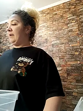 Snapshot of MikySWeet7 chatting on February 17, 2026, 8:48 pm MikySWeet7 online show from February 17, 2026, 8:48 pm