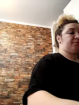 Snapshot of MikySWeet7 chatting on February 18, 2026, 12:12 pm MikySWeet7 online show from February 18, 2026, 12:12 pm