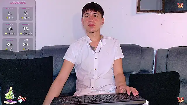 Snapshot of Mr_daren_ chatting on January 7, 2026, 6:43 pm Mr daren online show from January 7, 2026, 6:43 pm