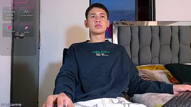 Snapshot of Mr_daren_ chatting on February 14, 2026, 6:04 pm Mr daren online show from February 14, 2026, 6:04 pm