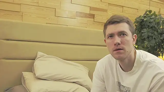 EthanPinkman online show from December 2, 2025, 4:07 am