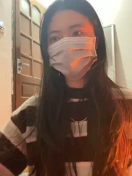 Snapshot of -hanime- chatting on December 18, 2024, 7:15 am -hanime- online show from December 18, 2024, 7:15 am