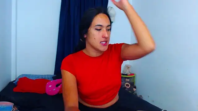 misss estrella online show from October 15, 2025, 3:45 pm