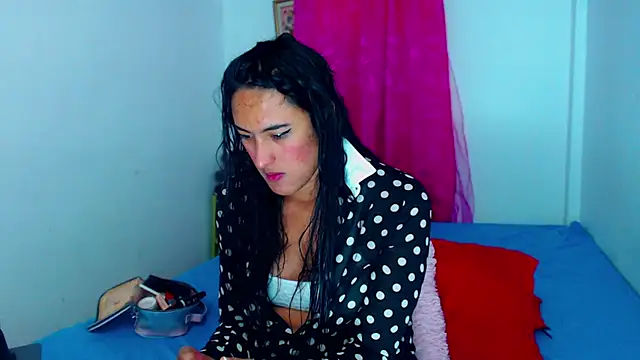 Snapshot of misss_estrella chatting on February 11, 2026, 1:49 pm misss estrella online show from February 11, 2026, 1:49 pm