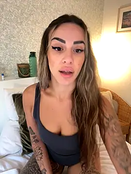 Alisa-Marie online show from November 7, 2025, 12:49 pm